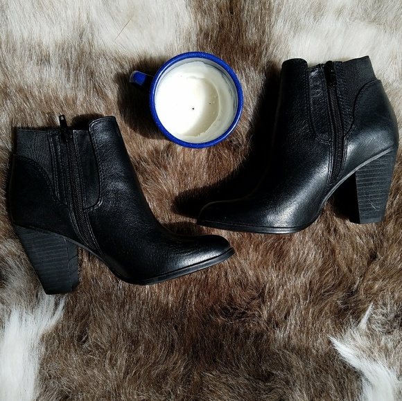 Steve Madden Shoes - Steve Madden | Black Leather Roami Ankle Boots